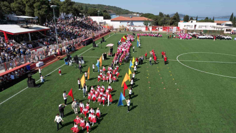 Ayvalık’ta 23 Nisan Ulusal Egemenlik ve Çocuk Bayramı coşkuyla kutlandı