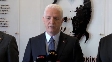 İstanbul Valisi Gül: "Okullarımızın hiçbirinde depremden dolayı hasar olmadığı tespit edildi"