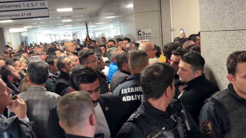 Zafer Partisi Genel Başkanı Ümit Özdağ, "Cumhurbaşkanı’na hakaret" suçundan hakim karşısında