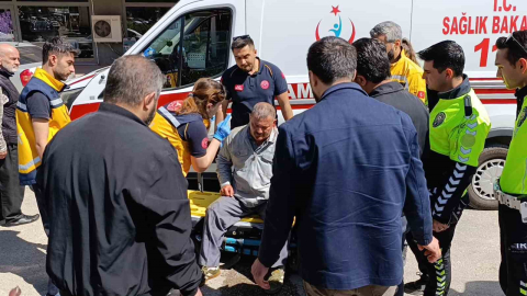 Kamyonet ile çarpıştı tedaviyi reddetti, hastanede beyin kanaması sebebiyle yoğun bakıma alındı