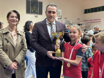 Çocuklar, ödüllerine kavuştu