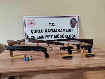 Tekirdağ’da uyuşturucu ve silah operasyonlarında 32 aranan kişi yakalandı