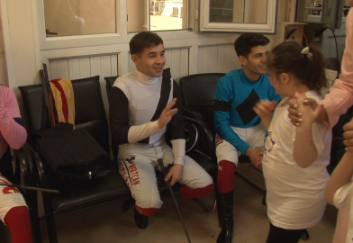 Jokey Mertcan Çelik, hastanede yaşam savaşı veriyor