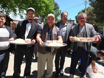 Balıkesir’de çiftçi hayrı 2 bin kişiyi buluşturdu