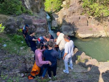 16 yaşındaki çocuk mesire alanında girdiği derede boğuldu