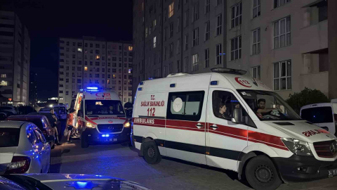 Esenyurt’ta yangın sırasında panik yapan kadın 8. kattan böyle atladı