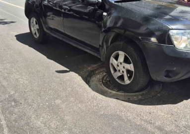 Yeni yol adeta tuzağa dönüştü: Rögar kapakları sürücülere kabus yaşatıyor