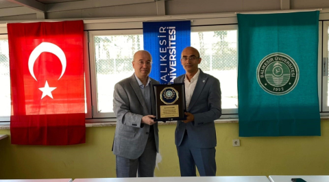 Edremit Meslek Yüksekokulu’nda devir teslim töreni gerçekleştirildi