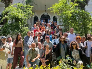 Büyükada "Azmanbüs" protestosu davasında aktivistler hakim karşısına çıktı