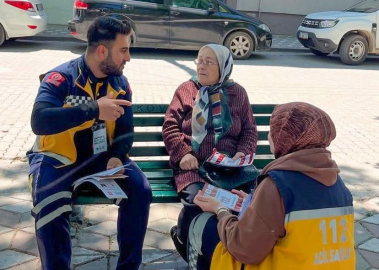SUBÜ Sağlık Sokağı’nı Pamukova’da kurdu