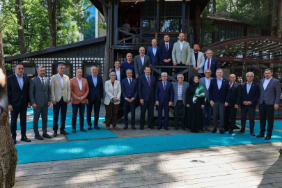 Başkan Alemdar: "Sakarya şehrin takımını hak ettiği yerlere taşıyacak güce de kabiliyete de sahiptir"