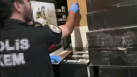 Züccaciye ürünlerinin arasında 35 bin paket kaçak sigara ele geçirildi