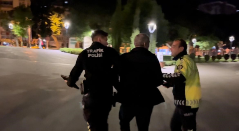 Uygulamayı görünce yaya kaçmayı denedi, yine yakalandı