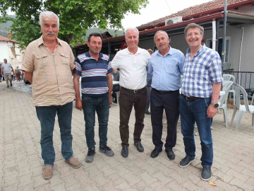 Burhaniye’de geleneksel Dutluca Hayrı yüzlerce insanı buluşturdu