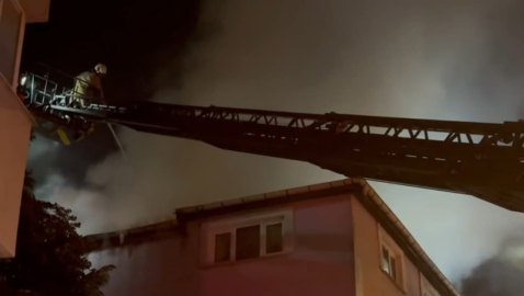 Sarıyer’de anaokulunda başlayan yangın yan binaya sıçradı: 2 kişi dumandan etkilendi