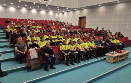 Tekirdağ’da motosiklet sürücülerine "güvenli sürüş" eğitimi