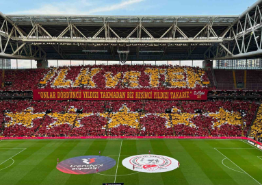 Galatasaray taraftarından, şampiyonluğa özel koreografi