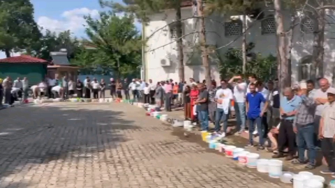 Bu köyde pişmiş kurban eti her eve giriyor