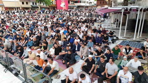 Eyüp Sultan Camiinde bayram namazı yoğunluğu