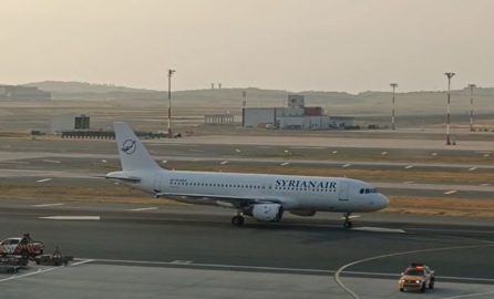 Yaşanan iç savaşın bitmesinin ardından uluslararası uçuşlara açılan Suriye’de, ülkenin bayrak taşıyıcısı Syrian Air (Suriye Hava Yolları) uçağı İstanbul Havalimanı’na geldi.