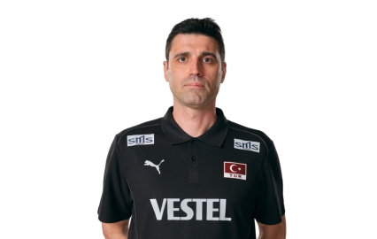 A Milli Erkek Voleybol Takımı’nda başantrenör Umut Çakır ile yollar ayrıldı