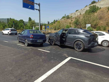 Bilecik’te iki otomobil çarpıştı: 1 yaralı