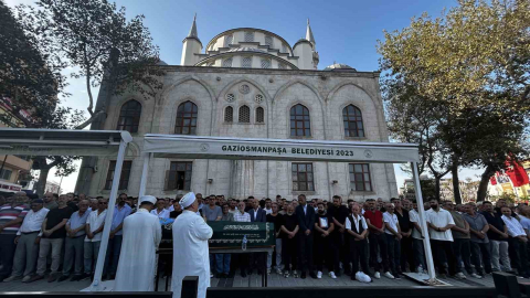 Boğaziçi Üniversitesi’nde öldürülen 15 yaşındaki Hilal son yolculuğuna uğurlandı