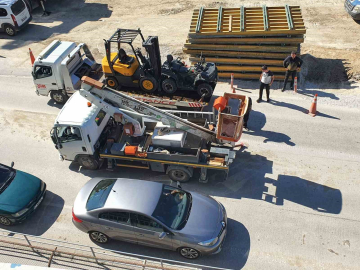 Köprüde arıza yapan tır trafiği felç etti