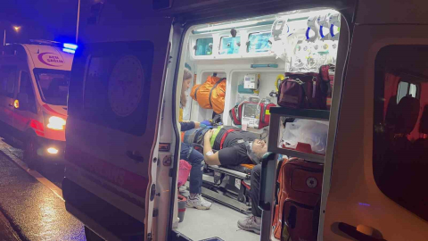 Kocaeli’de feci kaza: Sürücü yola fırladı, araç ters döndü