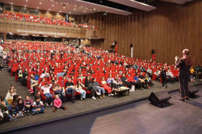 Şermin Yaşar: "Türkçe’nin en orijinal hali köylerde"
