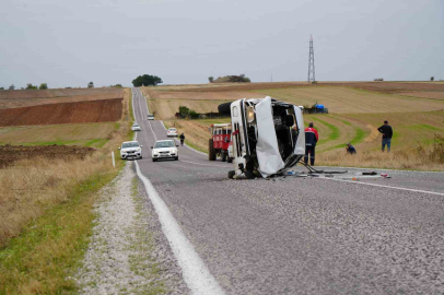 Edirne’de iki otomobil çarpıştı: 3 yaralı