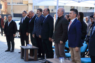 Demirtaşpaşa Mesleki ve Teknik Anadolu Lisesi’nde önlük giyme töreni düzenlendi