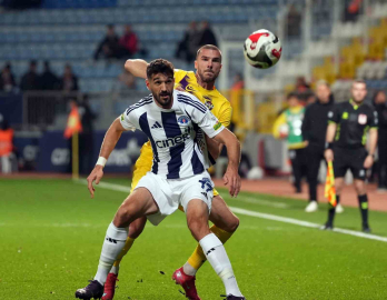 Trendyol Süper Lig: Eyüpspor: 1 - Kasımpaşa: 0 (İlk yarı)