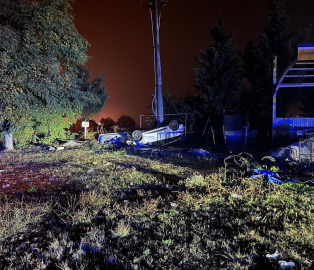 Kontrolden çıkan otomobil takla attı; 2 yaralı