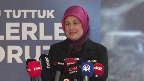 Türk Kızılay Başkanı Yılmaz: "Gazze’ye elimizde çiçeklerle girmek istiyoruz"