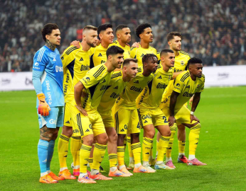 Domenico Tedesco’dan derbide tek değişiklik