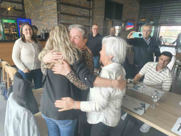 Tekirdağ’da 33 yıl sonra ilkokul öğretmenleriyle buluştular: Duygu dolu anlar yaşandı