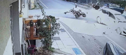 Edirne’de motosiklet sürücüsünün hayatını kaybettiği feci kaza kamerada