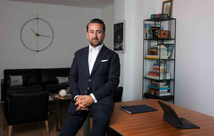 Türk Telekom, ’Erişilebilir Tiyatro’ projesi kapsamında ’Ebedi Barış’ oyununu erişilebilir kıldı