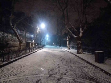 İstanbul’da kar manzaraları: Çamlıca Tepesi beyaza büründü