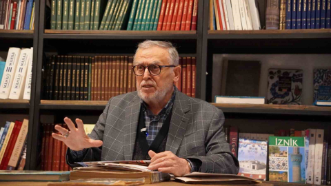 Bakanlıkta 23 yıl görev yapan Özen, İznik’ten kopamadı