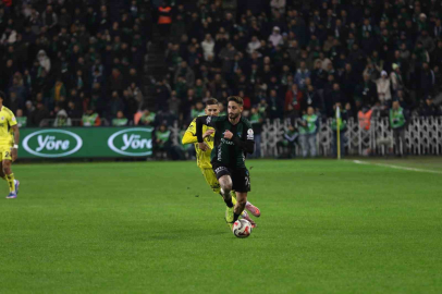 Trendyol Süper Lig: Kocaelispor: 0 - Fenerbahçe: 1 (İlk yarı)