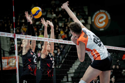 Sultanlar Ligi: Eczacıbaşı Dynavit: 3 - THY: 0