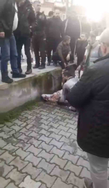 Dükkanının önünde uğradığı silahlı saldırıda yaralandı