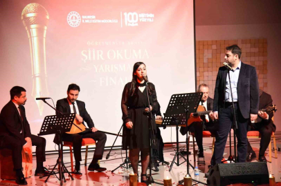 Şiir mısraları öğretmenlerin sesiyle hayat buldu