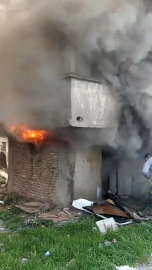 Metruk bina alev alev yandı