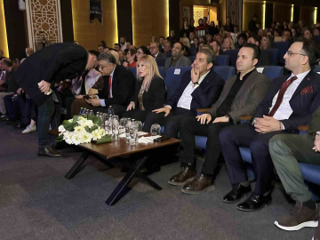 Esenler’de "5. Radyonun Yıldızları" ödülleri sahiplerini buldu