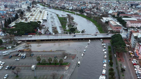 Çanakkale’de taşan Sarıçay dron ile görüntülendi