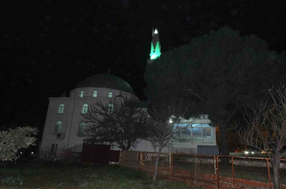 Balıkesir’de 3 dakika erken okunan ezan kafaları karıştırdı