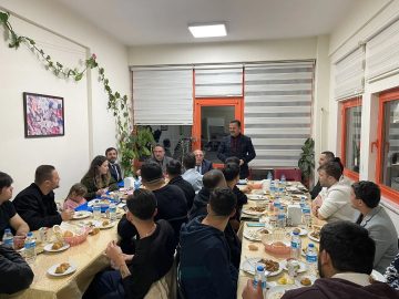 Devlet korumasındaki gençler için iftar programı